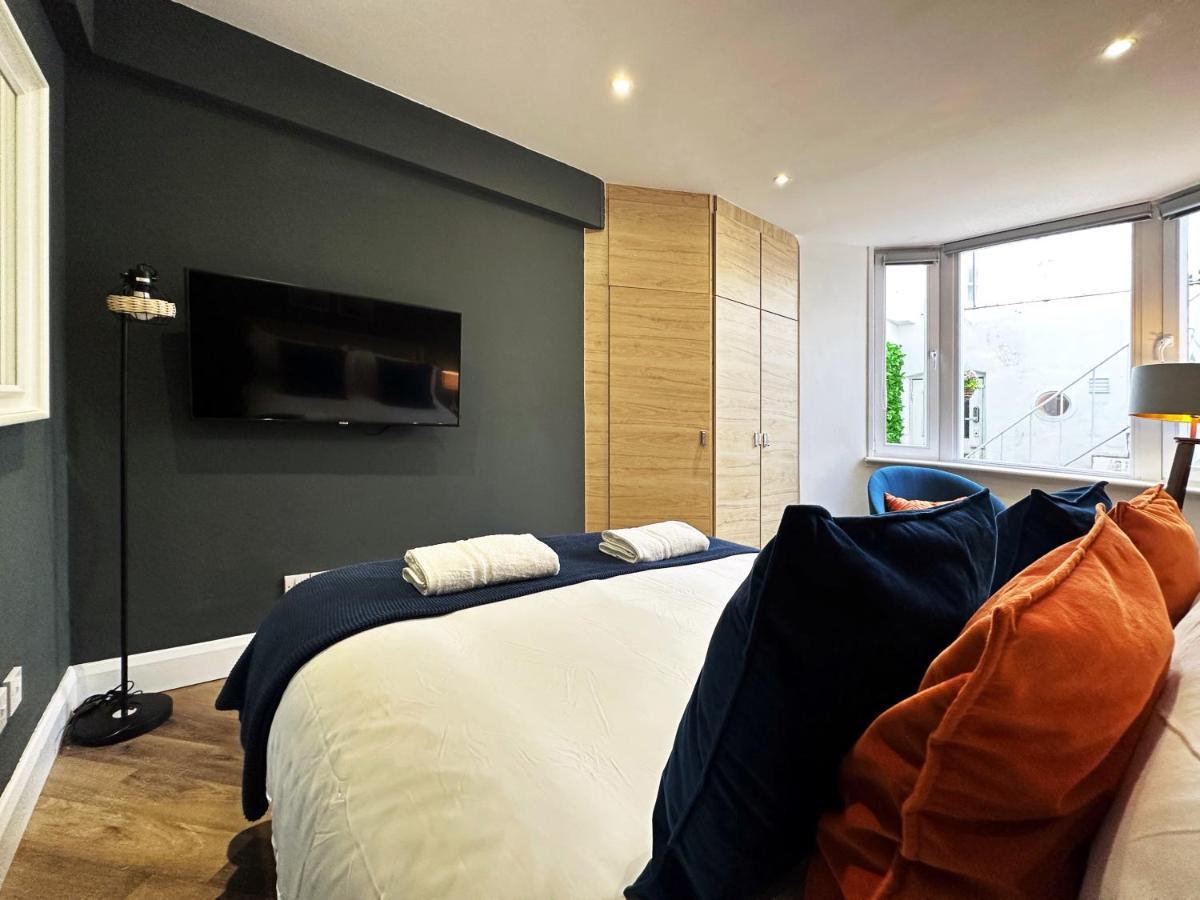 Liam Place Near Hyde Park - 1 Double Bed, 1 Sofa Bed, Spacious Apartment, Private Entrance Appartement *