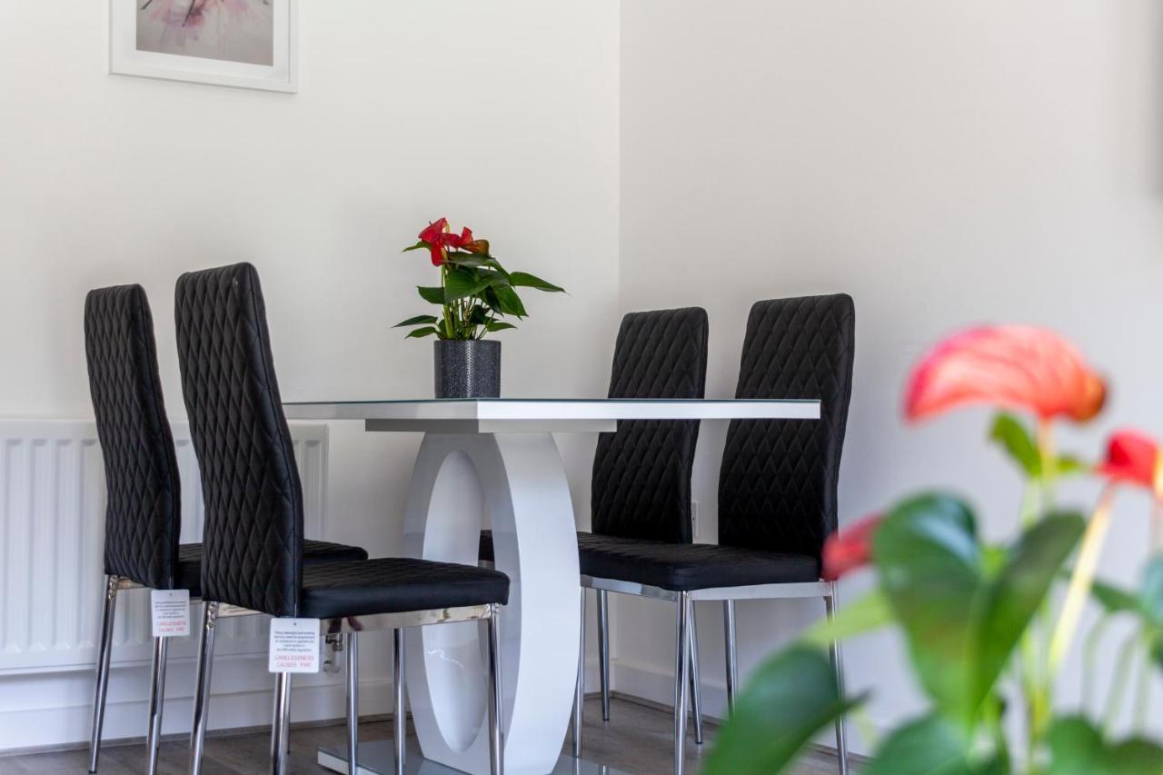 Bright 2 Bdr House Wgarden & Parking, Greenwich * Londres