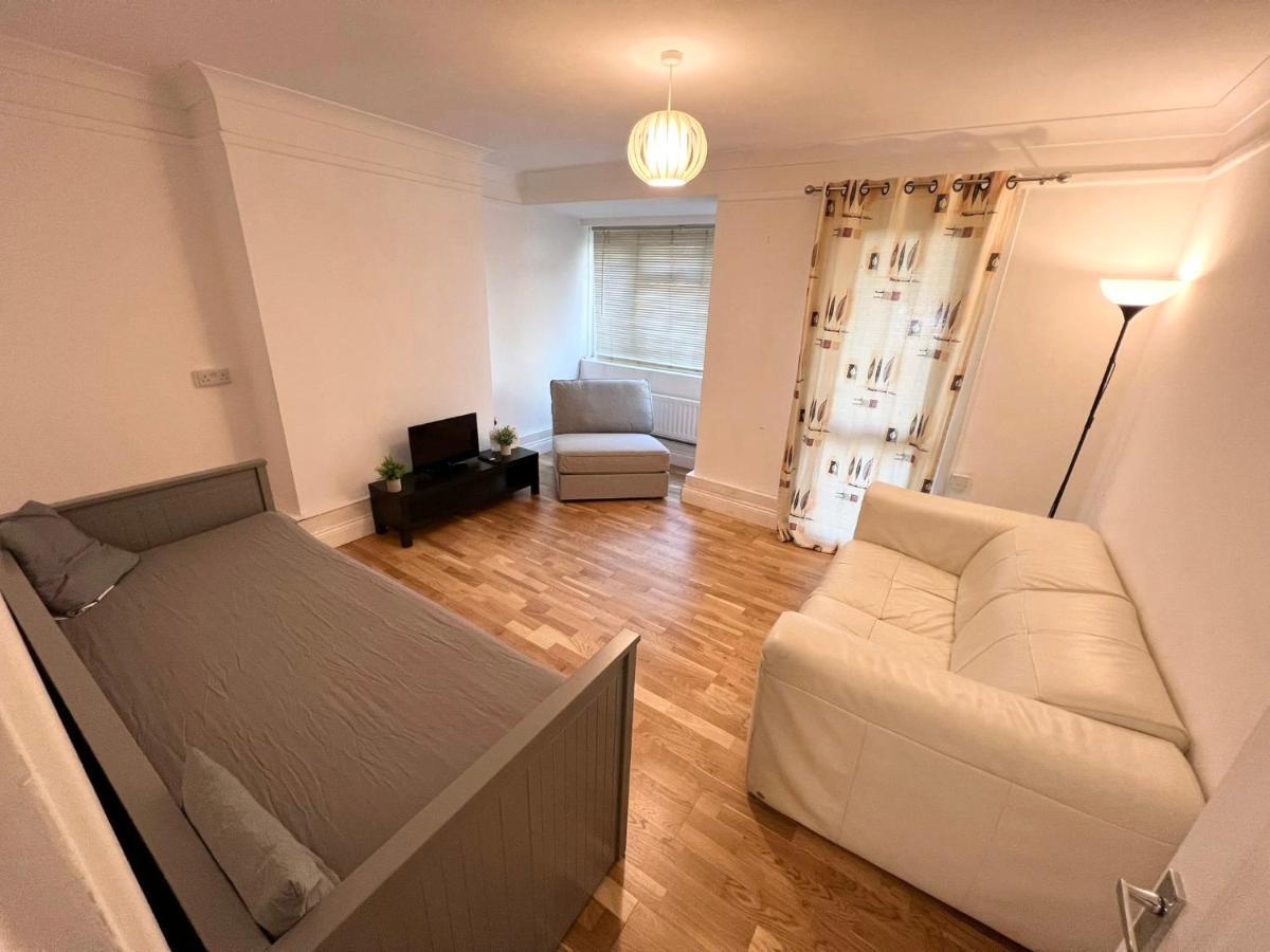 Aprt 10mins Walk From The Shard! Londres