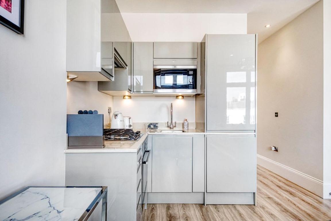 Elegant 1 Bed Apartment- Hampstead Village Holiday home