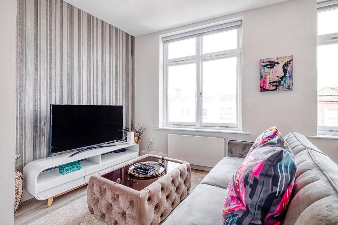 Elegant 1 Bed Apartment- Hampstead Village *