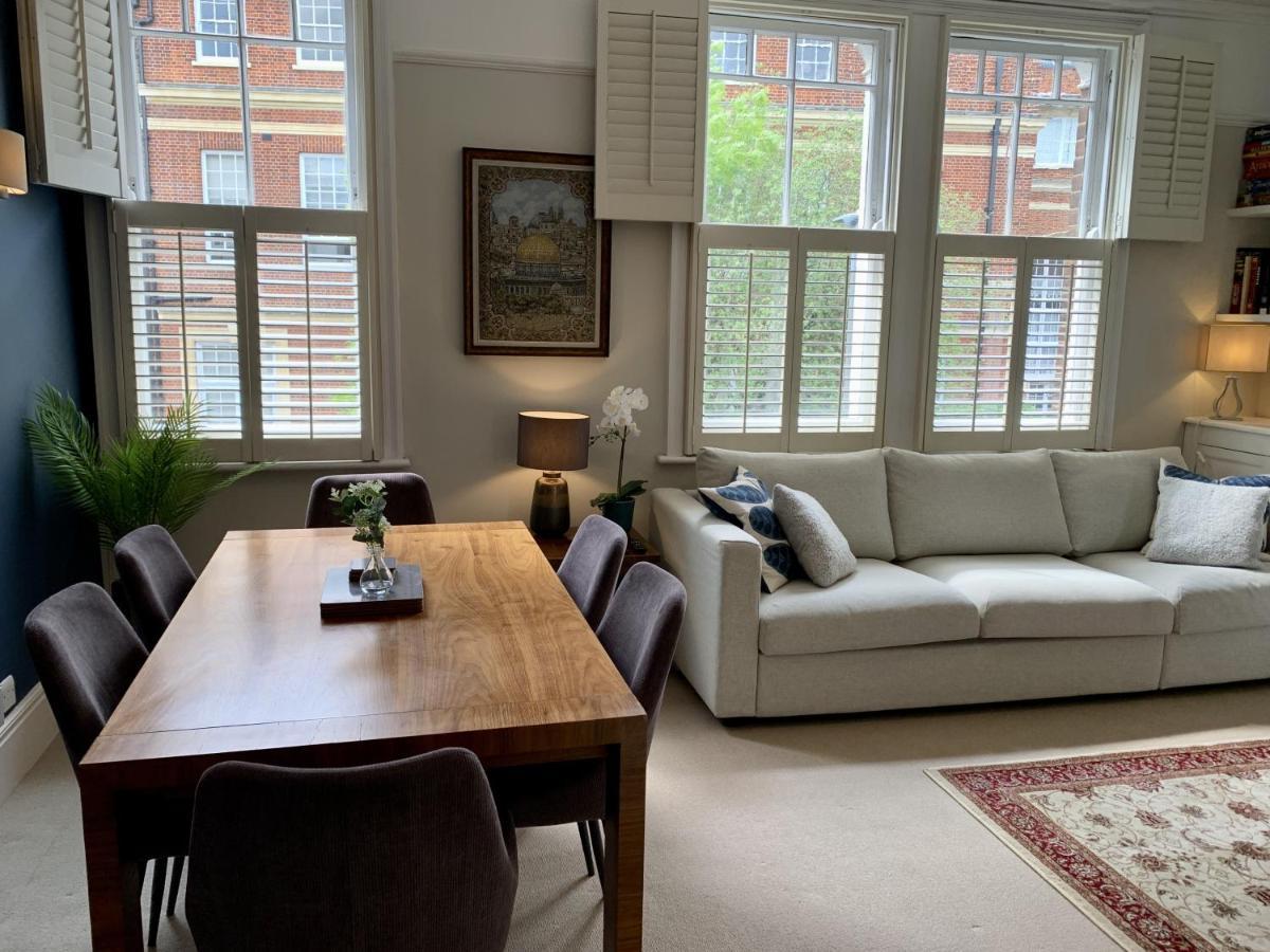 Lovely Newly Refurbished In Battersea Apartment London