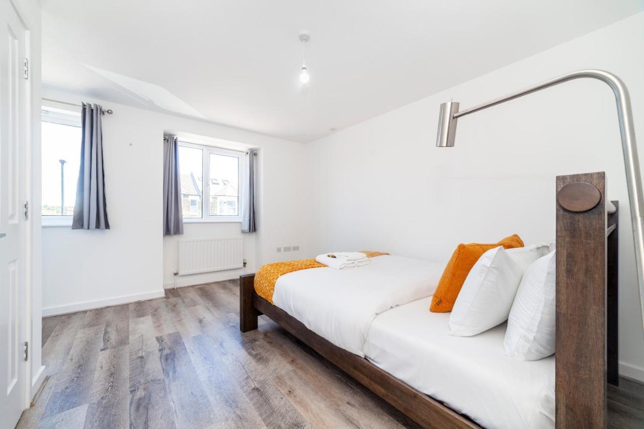 Bright 2 Bdr House Wgarden & Parking, Greenwich * Londres