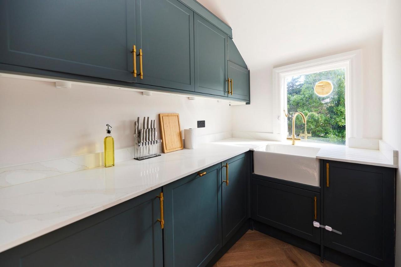 The Elmfield Road Wonder - Dazzling 2bdr Flat Appartement