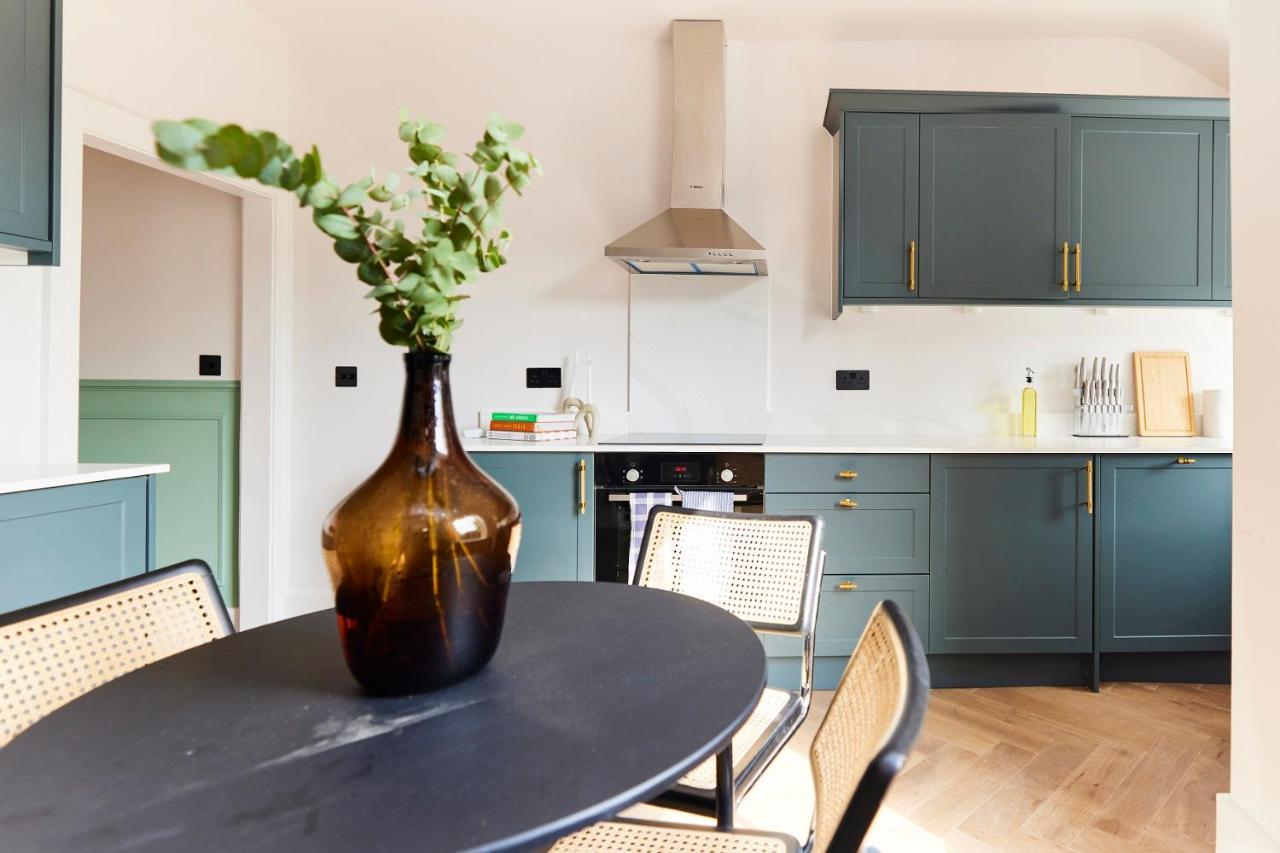 The Elmfield Road Wonder - Dazzling 2bdr Flat Appartement
