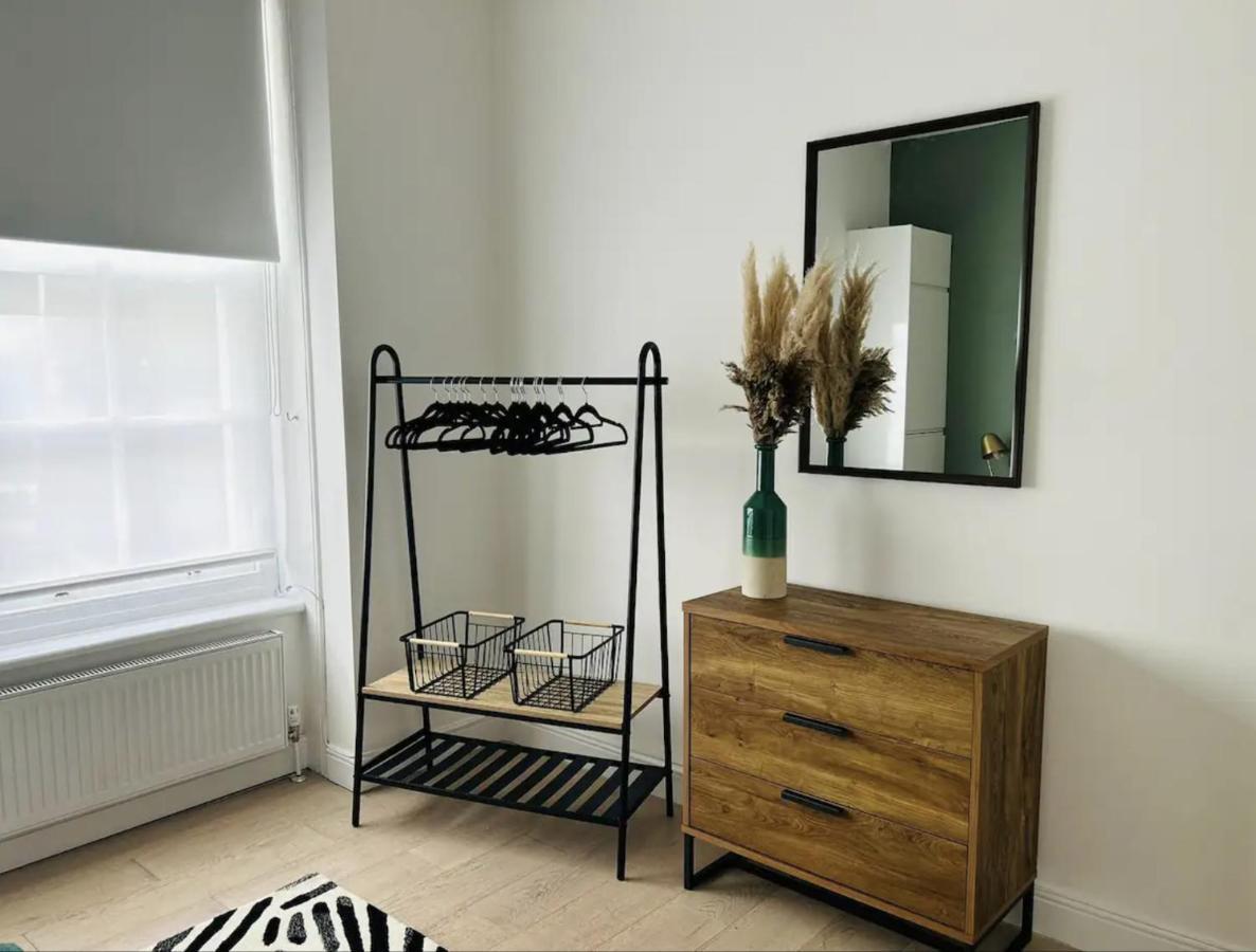 Gorgeous Split Level Belsize Park Apartamento *