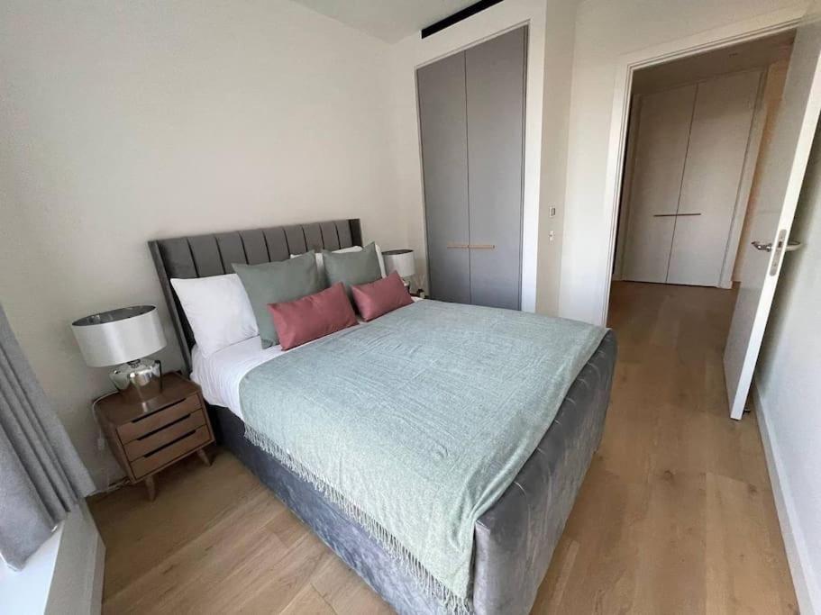 Luxury 3 Bed 3 Bath In Central