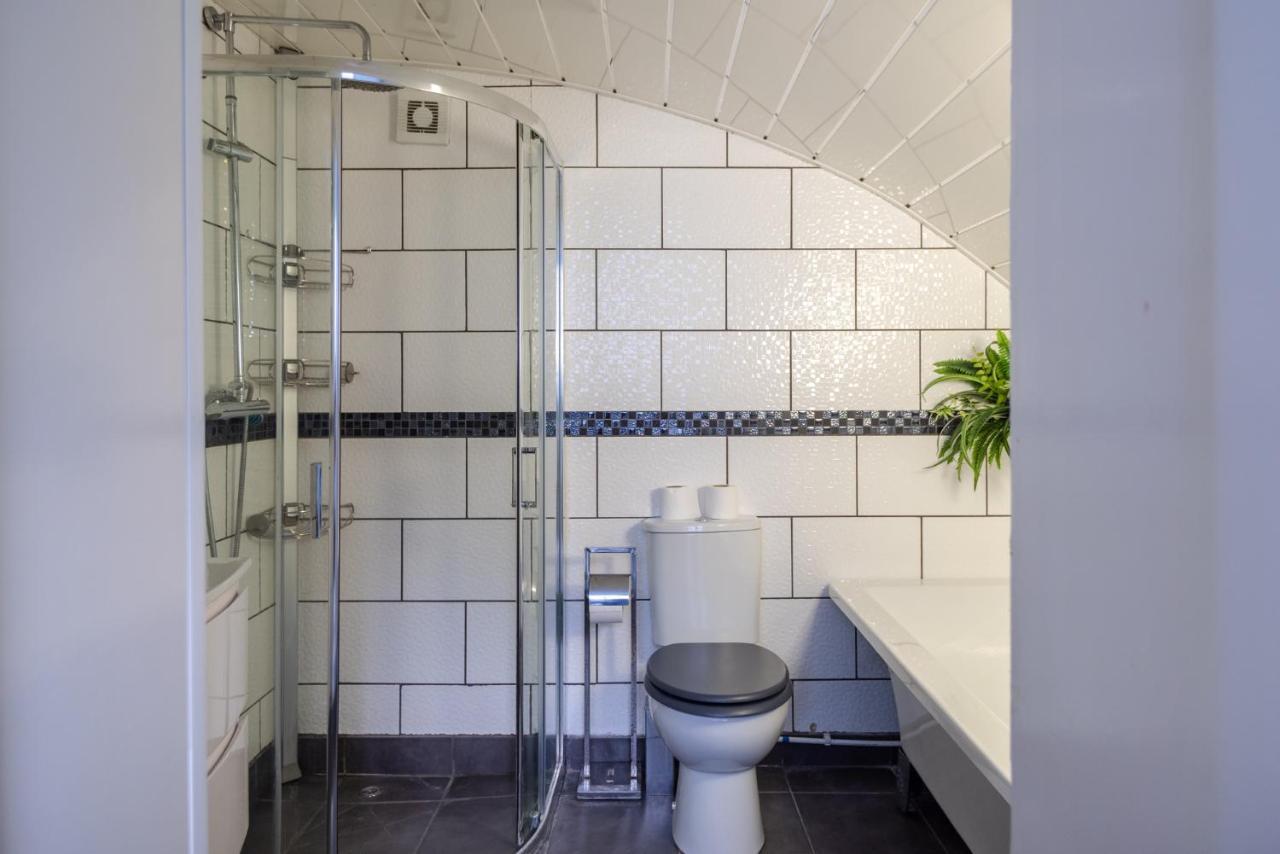 Spacious 2 Bedroom In Camden Londen