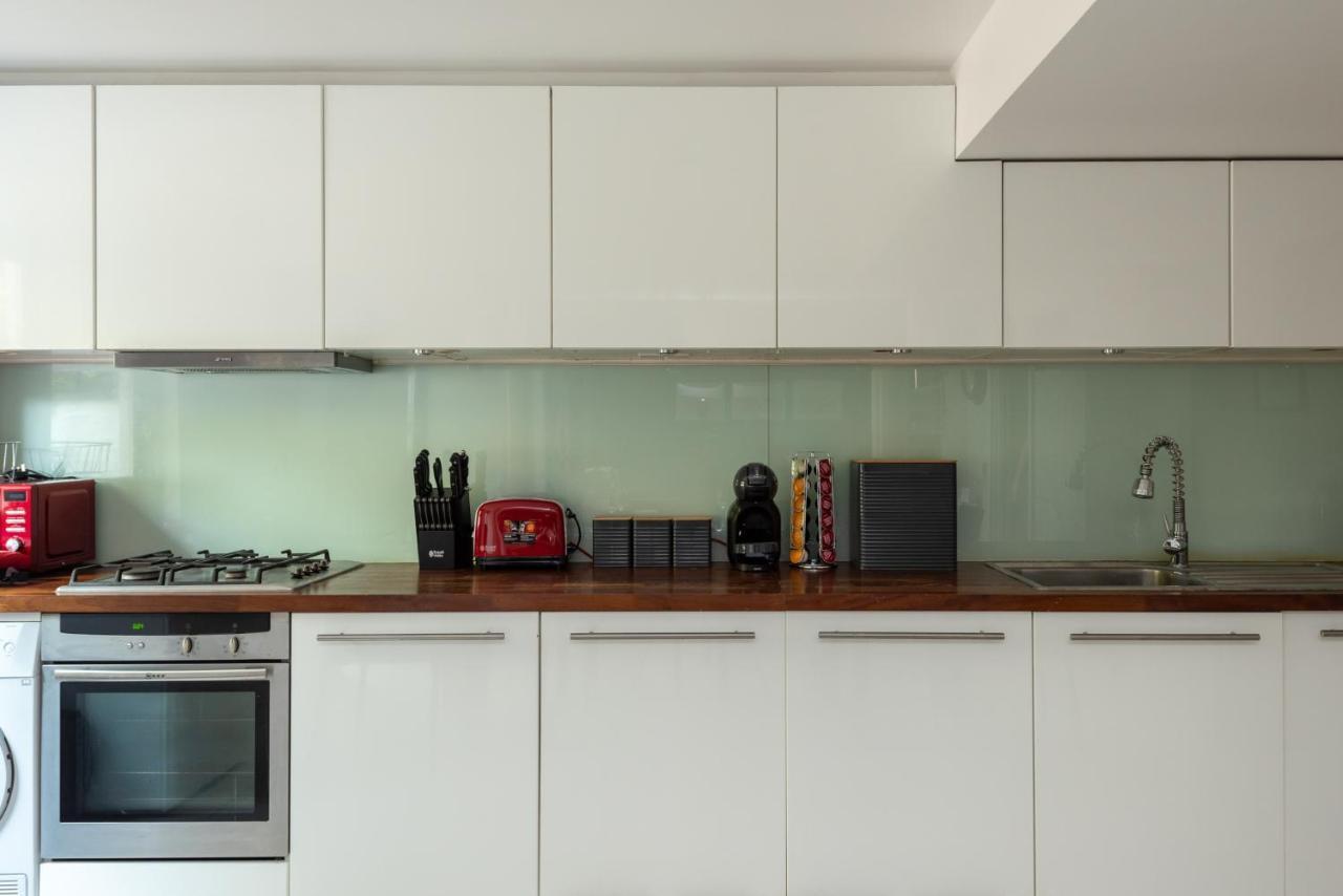 Spacious 2 Bedroom In Camden Londen