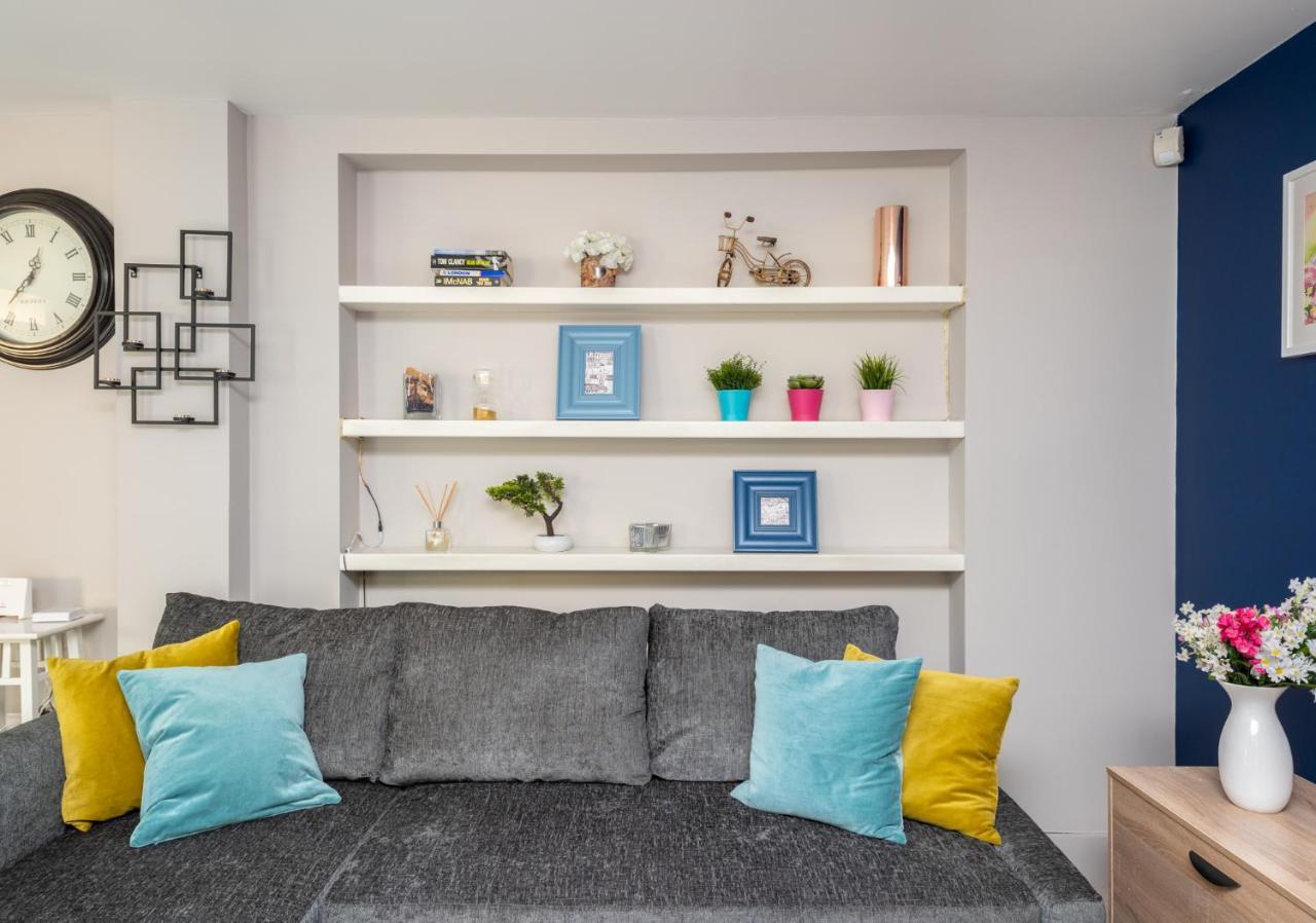 Spacious 2 Bedroom In Camden *