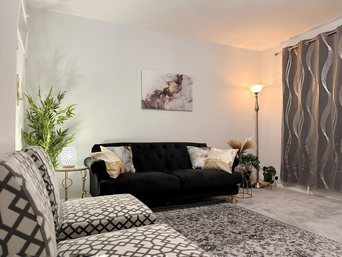 Zoey Place Near Thames River - 2 Double Beds, 1 Single Bed, Spacious, Ideal For Families Apartment London