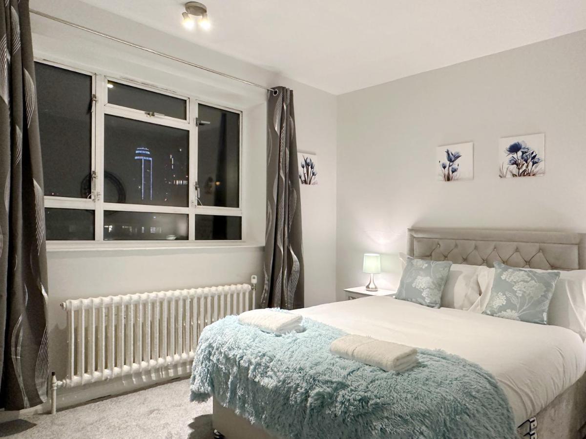 Zoey Place Near Thames River - 2 Double Beds, 1 Single Bed, Spacious, Ideal For Families * London