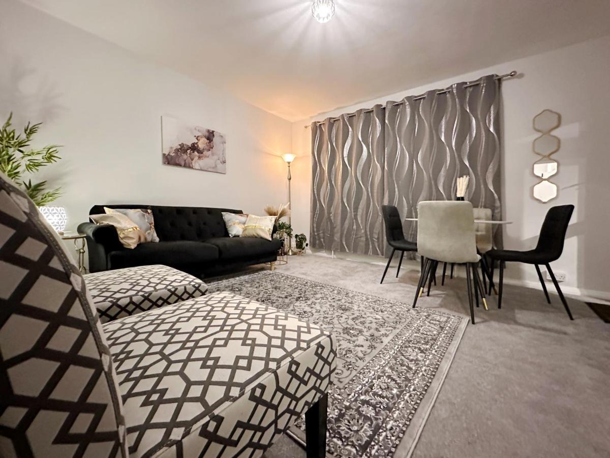 Zoey Place Near Thames River - 2 Double Beds, 1 Single Bed, Spacious, Ideal For Families Apartamento *