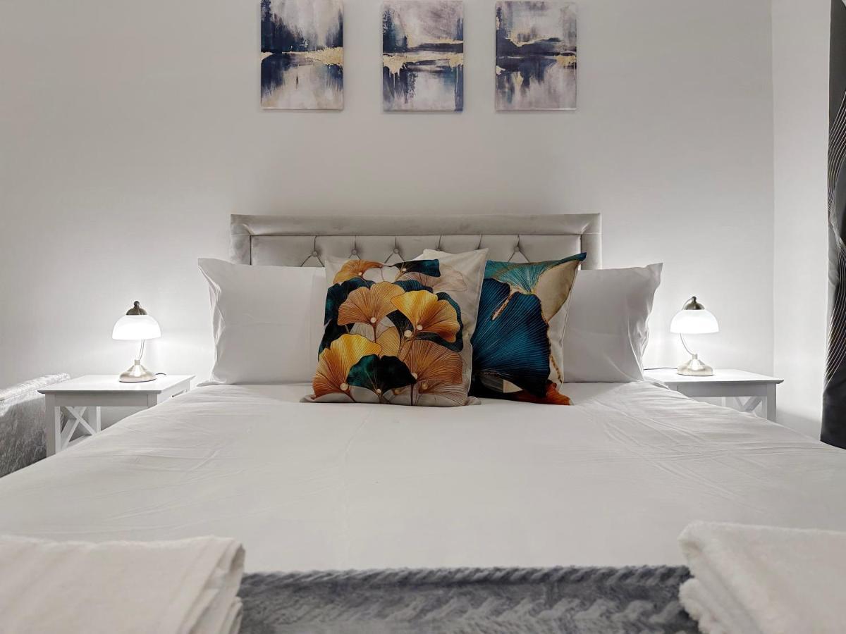 Apartamento Zoey Place Near Thames River - 2 Double Beds, 1 Single Bed, Spacious, Ideal For Families Londres