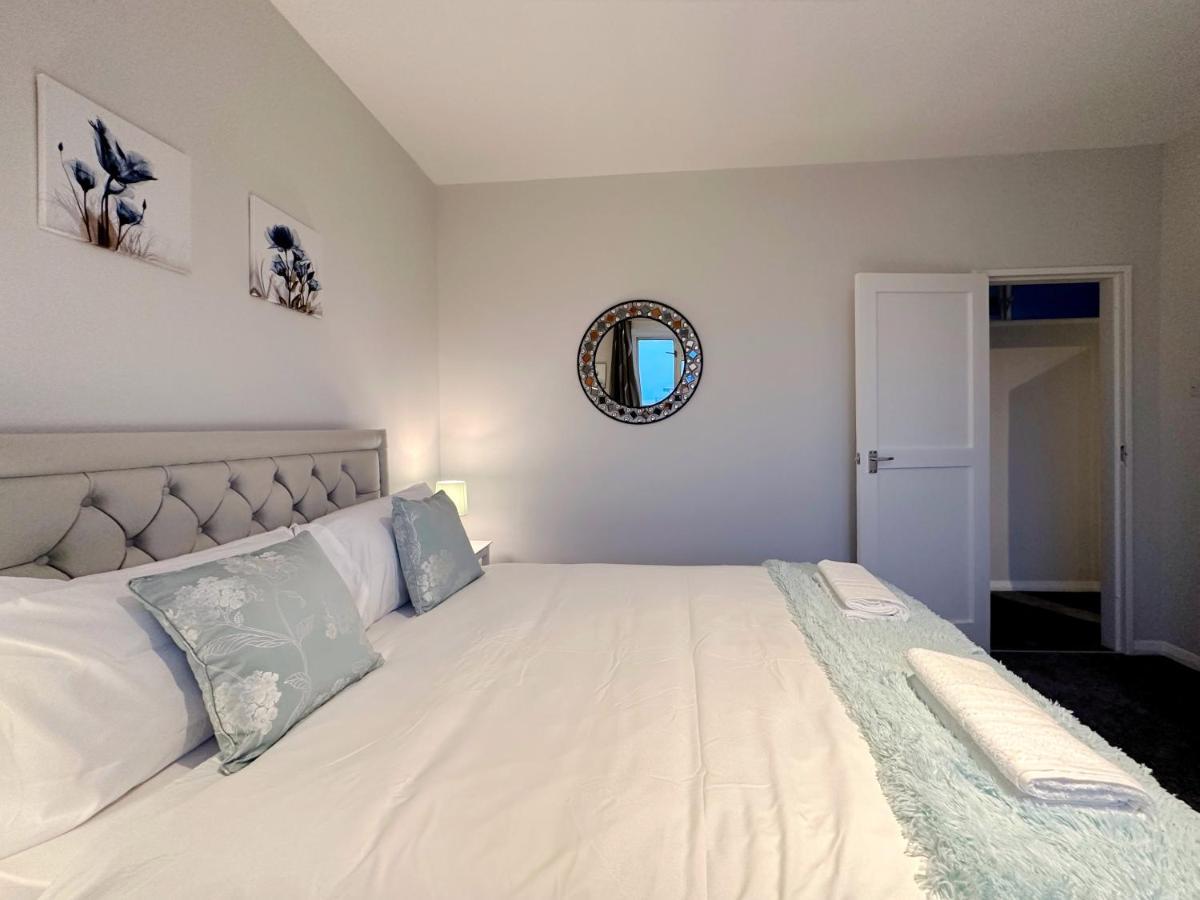 Apartamento Zoey Place Near Thames River - 2 Double Beds, 1 Single Bed, Spacious, Ideal For Families Londres