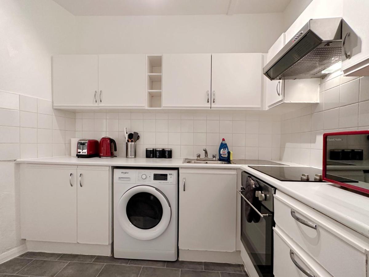 Zoey Place Near Thames River - 2 Double Beds, 1 Single Bed, Spacious, Ideal For Families Apartment London