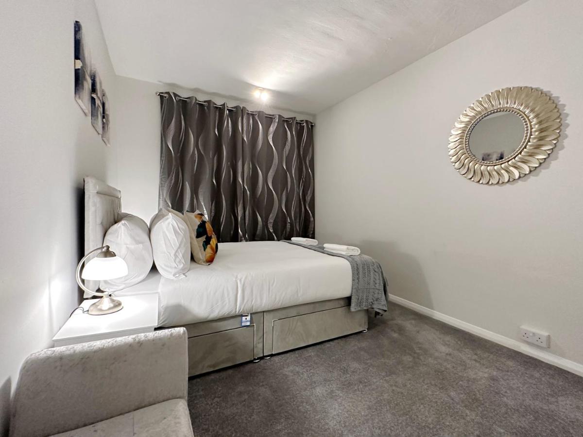 Apartamento Zoey Place Near Thames River - 2 Double Beds, 1 Single Bed, Spacious, Ideal For Families Londres