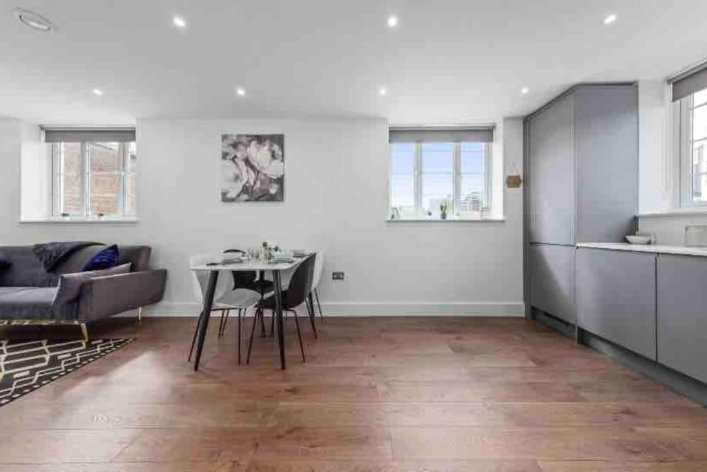 Cozy Flat Near Eye/ Victoria / Vauxhall