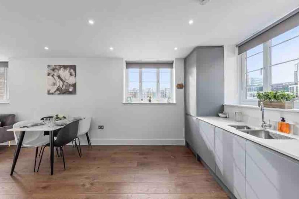 Cozy Flat Near Eye/ Victoria / Vauxhall
