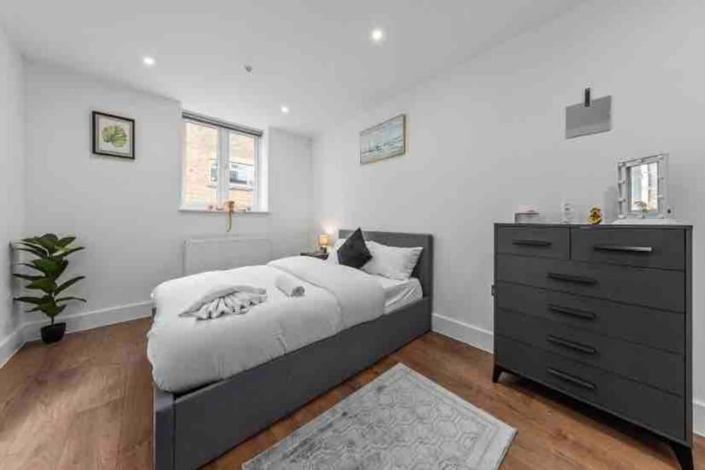 Cozy Flat Near Eye/ Victoria / Vauxhall Apartamento *