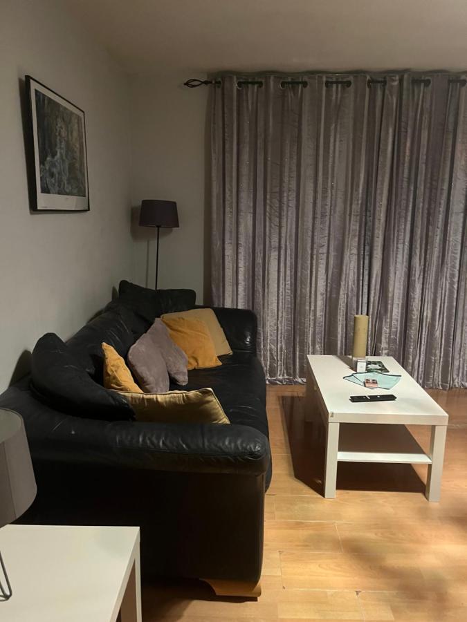Apartamento 1 Bedroom Garden Flat Zone 2 *