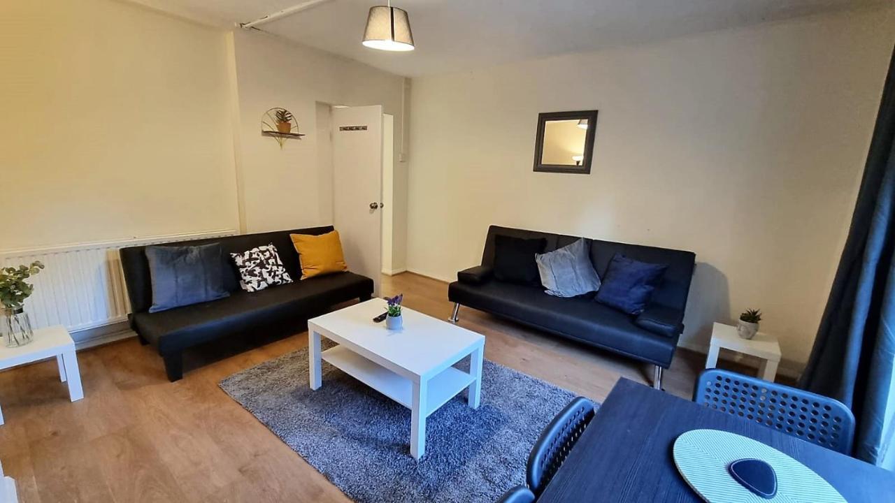 Apartamento 2 Bedroom In Kennington Londres