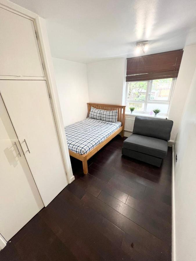 Large Close To Ldn Apartamento