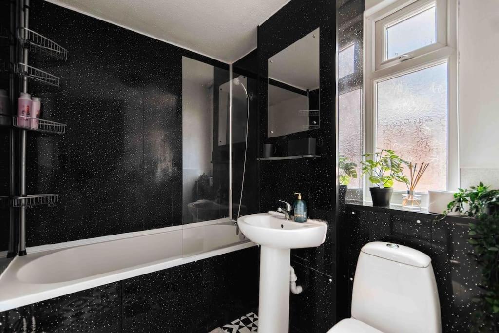 Contractor Base With Pool Table Casa de férias Londres