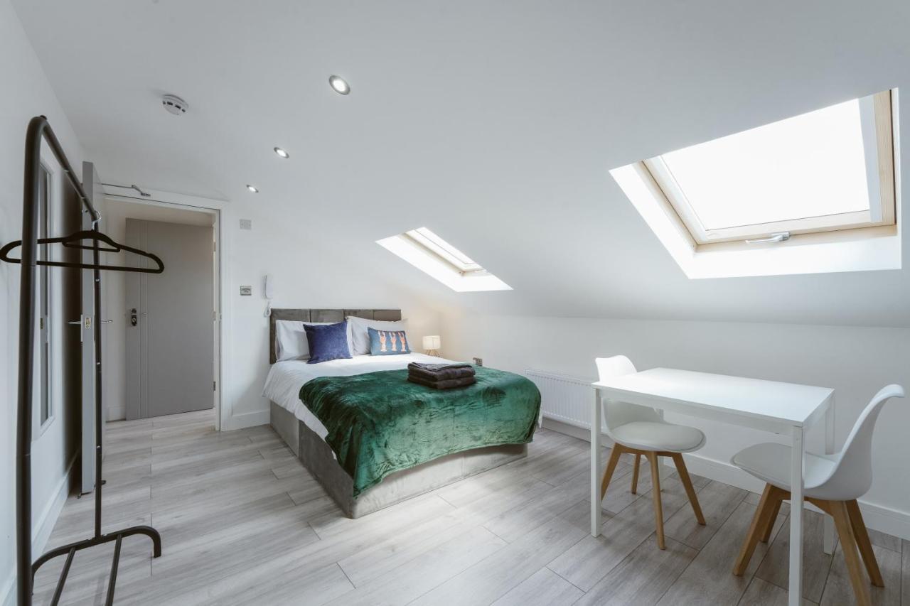 Homestay Chelsea Studio Flats London