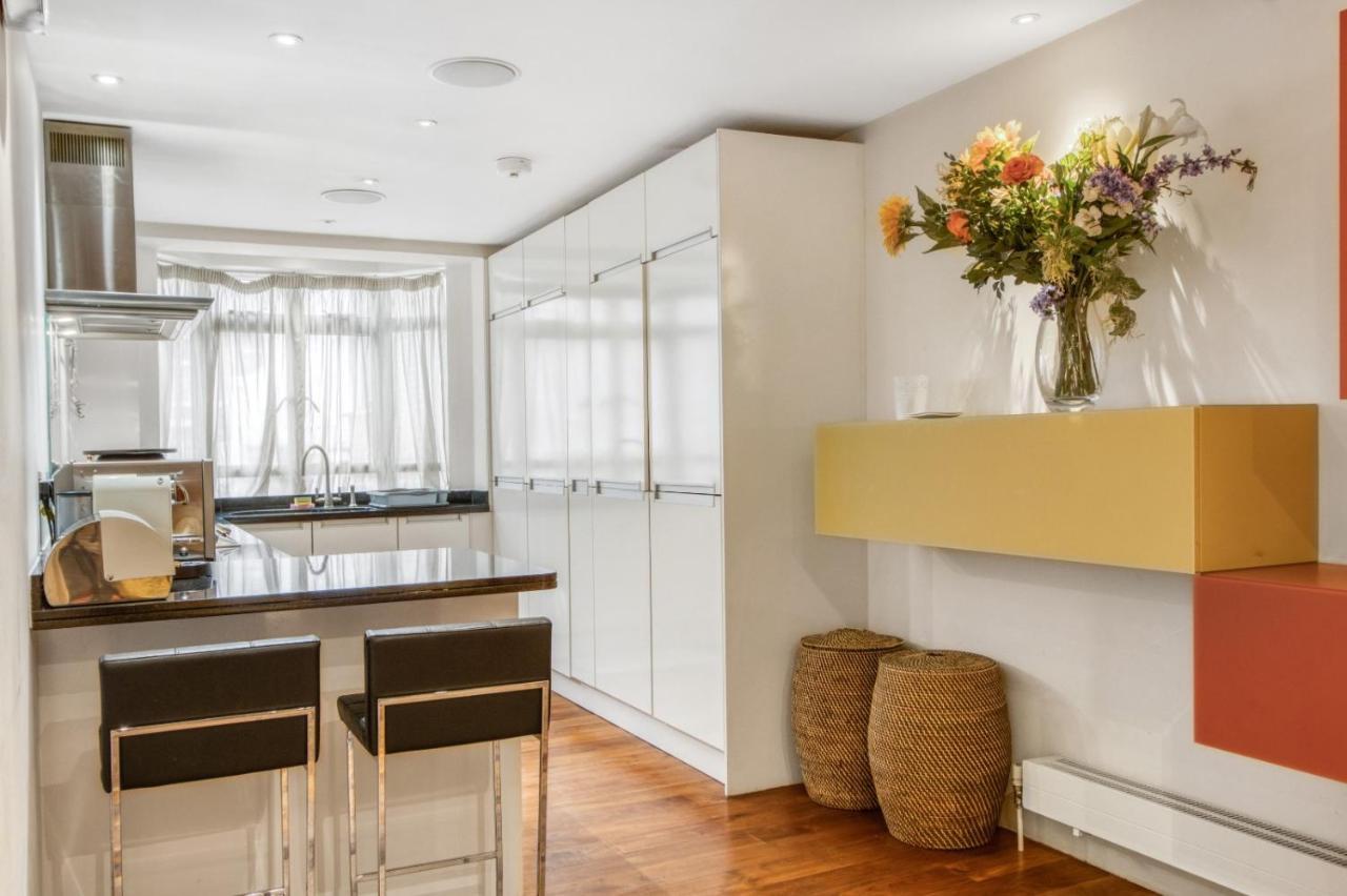 Modern 2 Bedrooms 2bathrooms Behind Nobu Appartement Londen