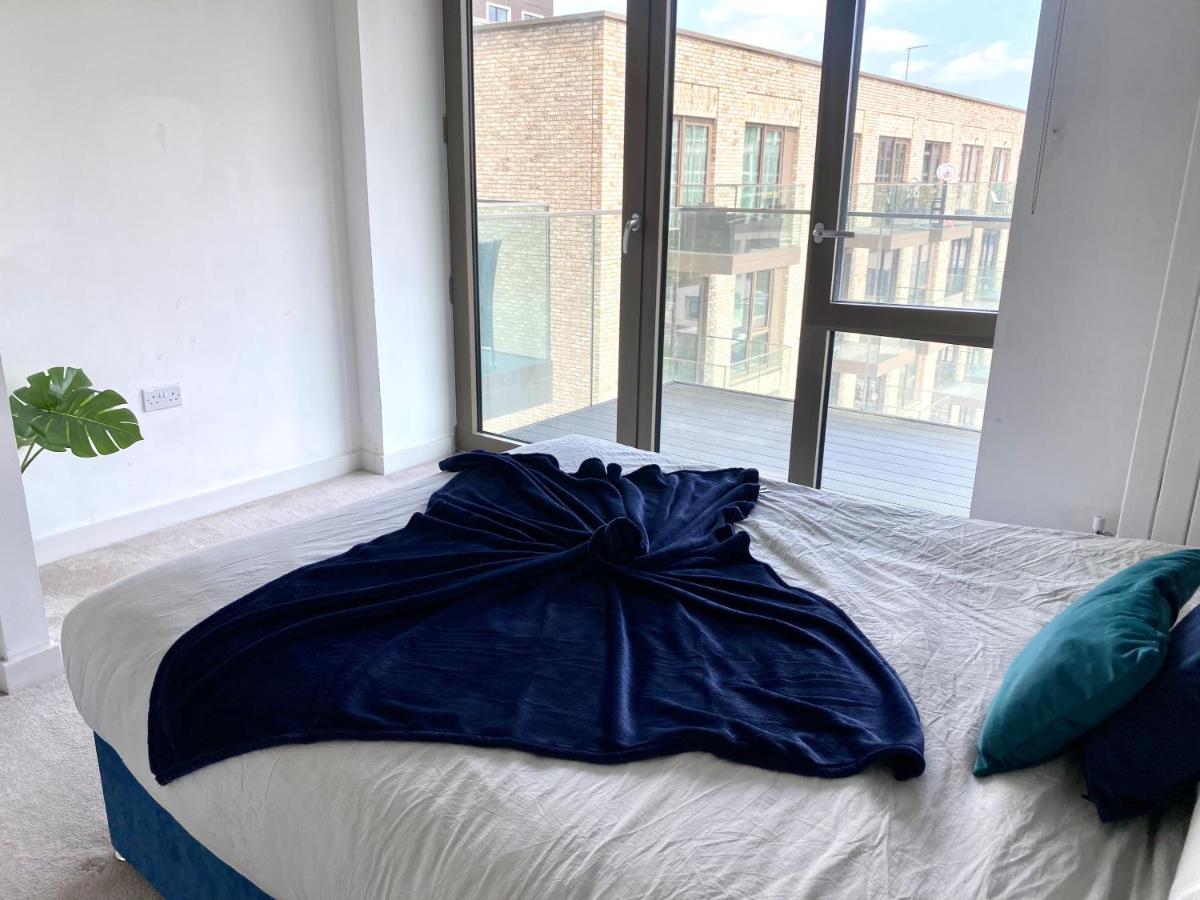 Md : Stunning 2 Bedroom 2 Bath - Royal Docks *