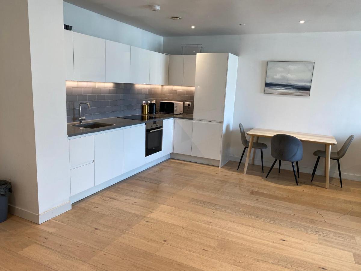 Md : Stunning 2 Bedroom 2 Bath - Royal Docks