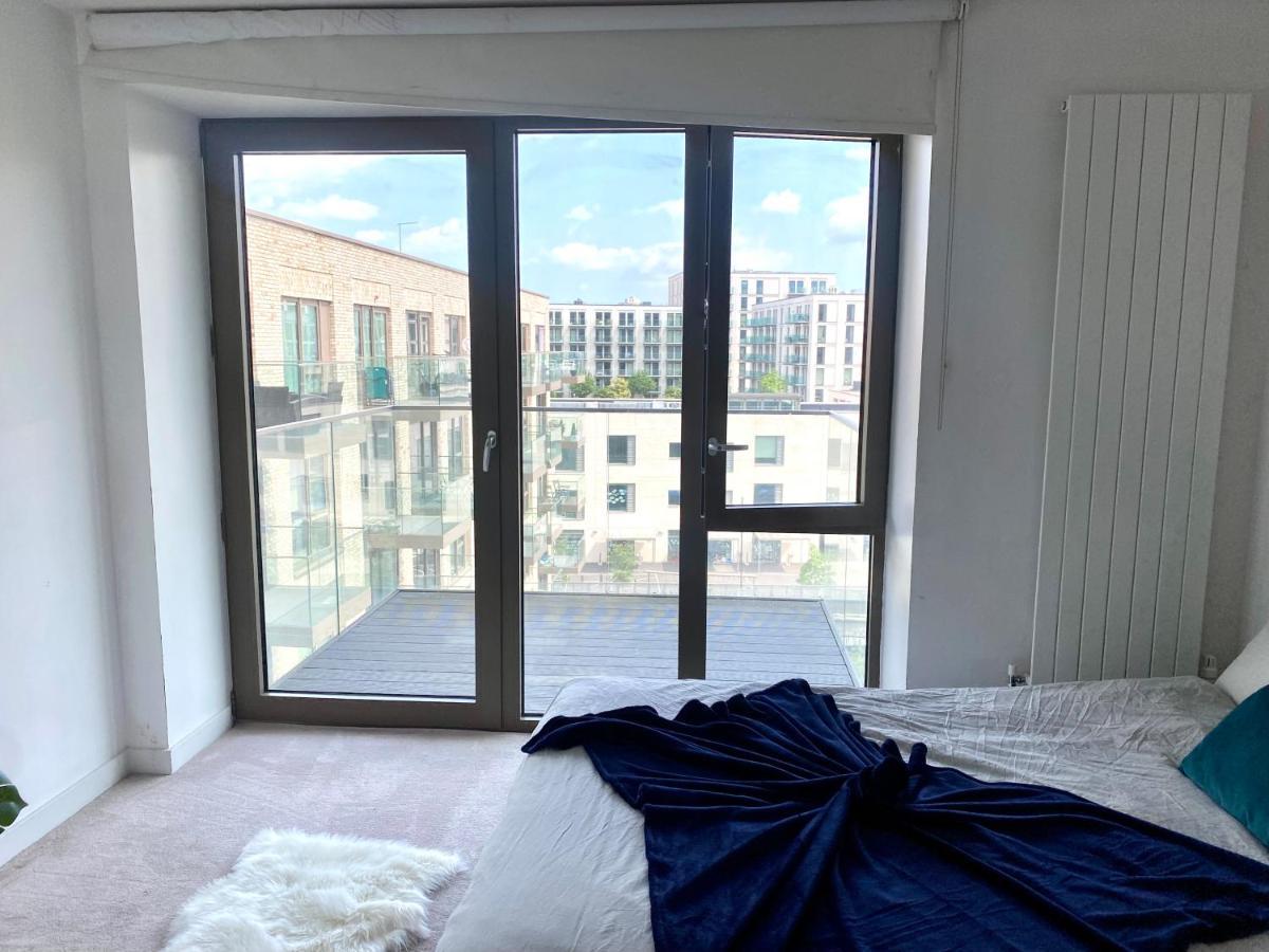 Md : Stunning 2 Bedroom 2 Bath - Royal Docks Appartement *
