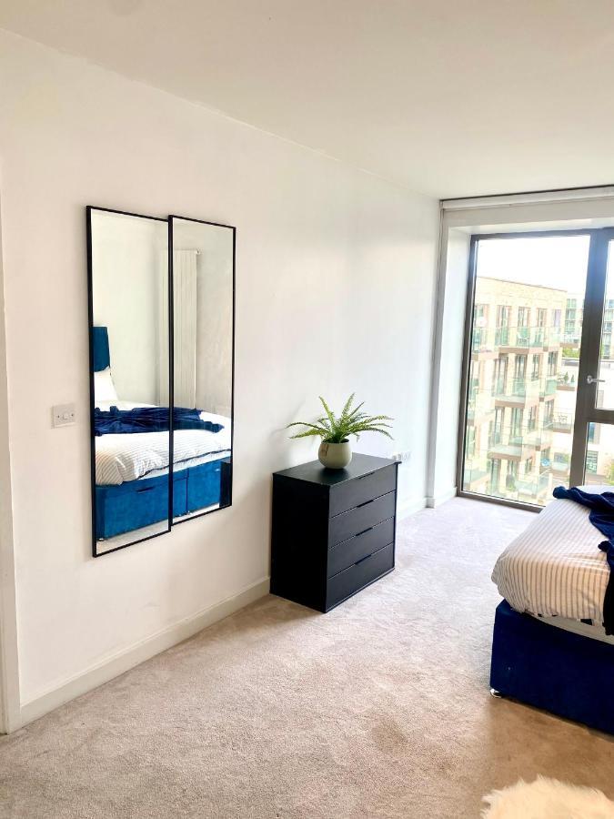 Appartement Md : Stunning 2 Bedroom 2 Bath - Royal Docks Londen