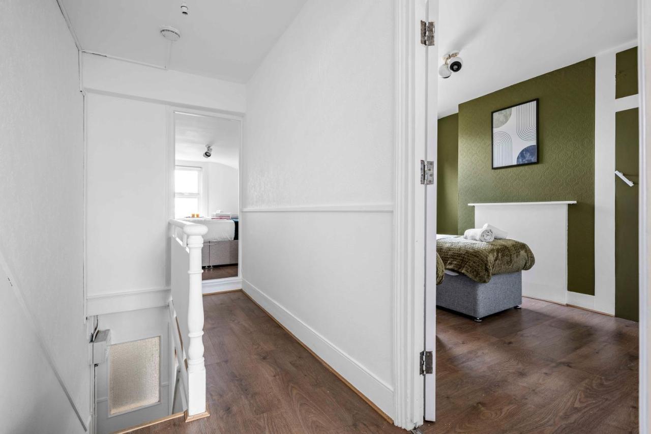 Parea Living - Hackney, 4-bedroom Victorian House W Big Garden * Londres