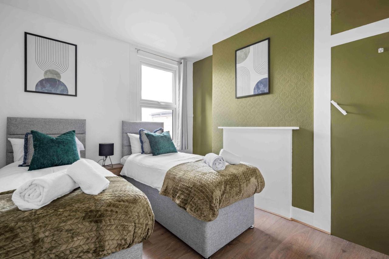 Hébergement de vacances Parea Living - Hackney, 4-bedroom Victorian House W Big Garden *