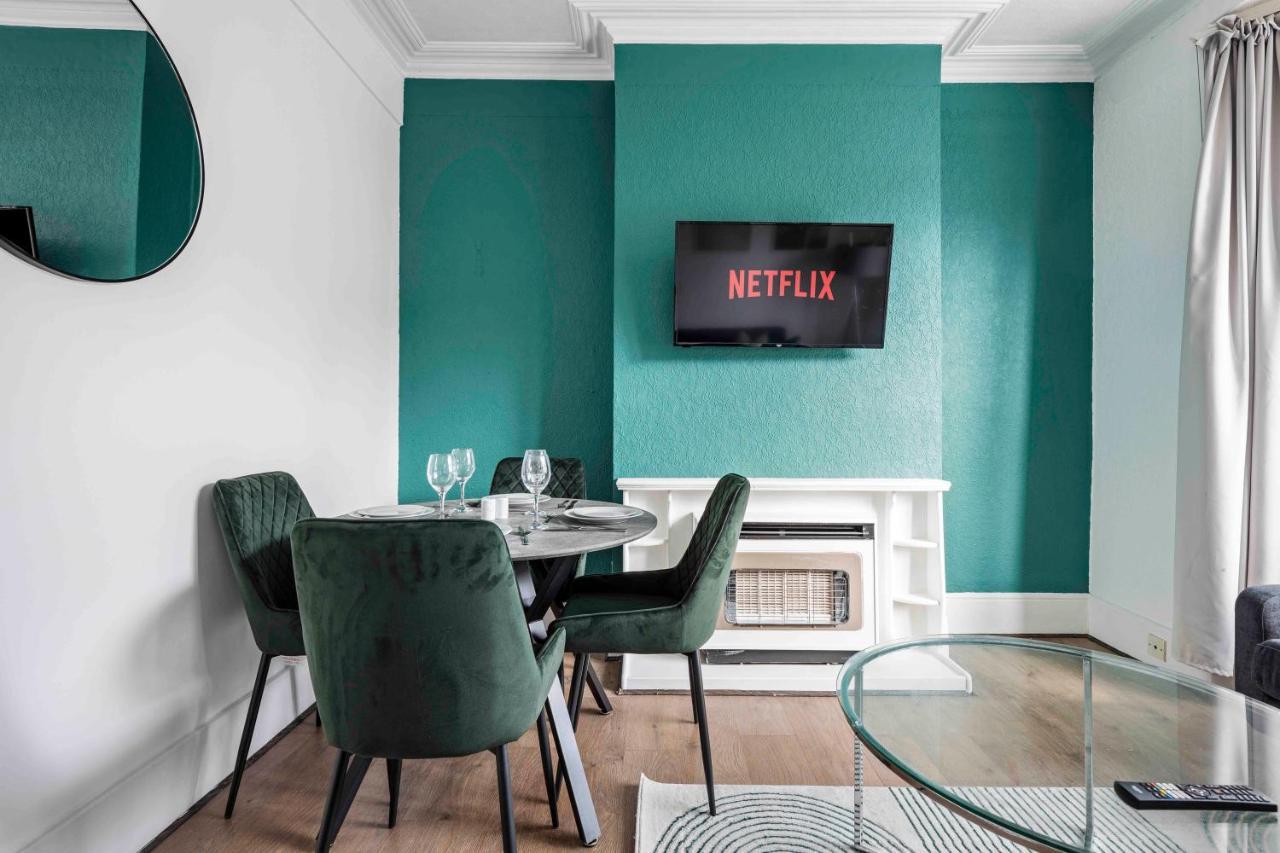 Parea Living - Hackney, 4-bedroom Victorian House W Big Garden Londres