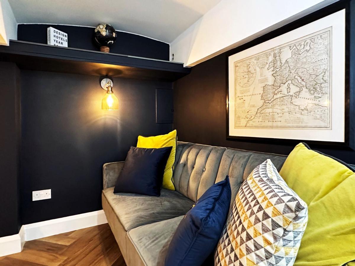 Appartement Liam Place Near Hyde Park - 1 Double Bed, 1 Sofa Bed, Spacious Apartment, Private Entrance