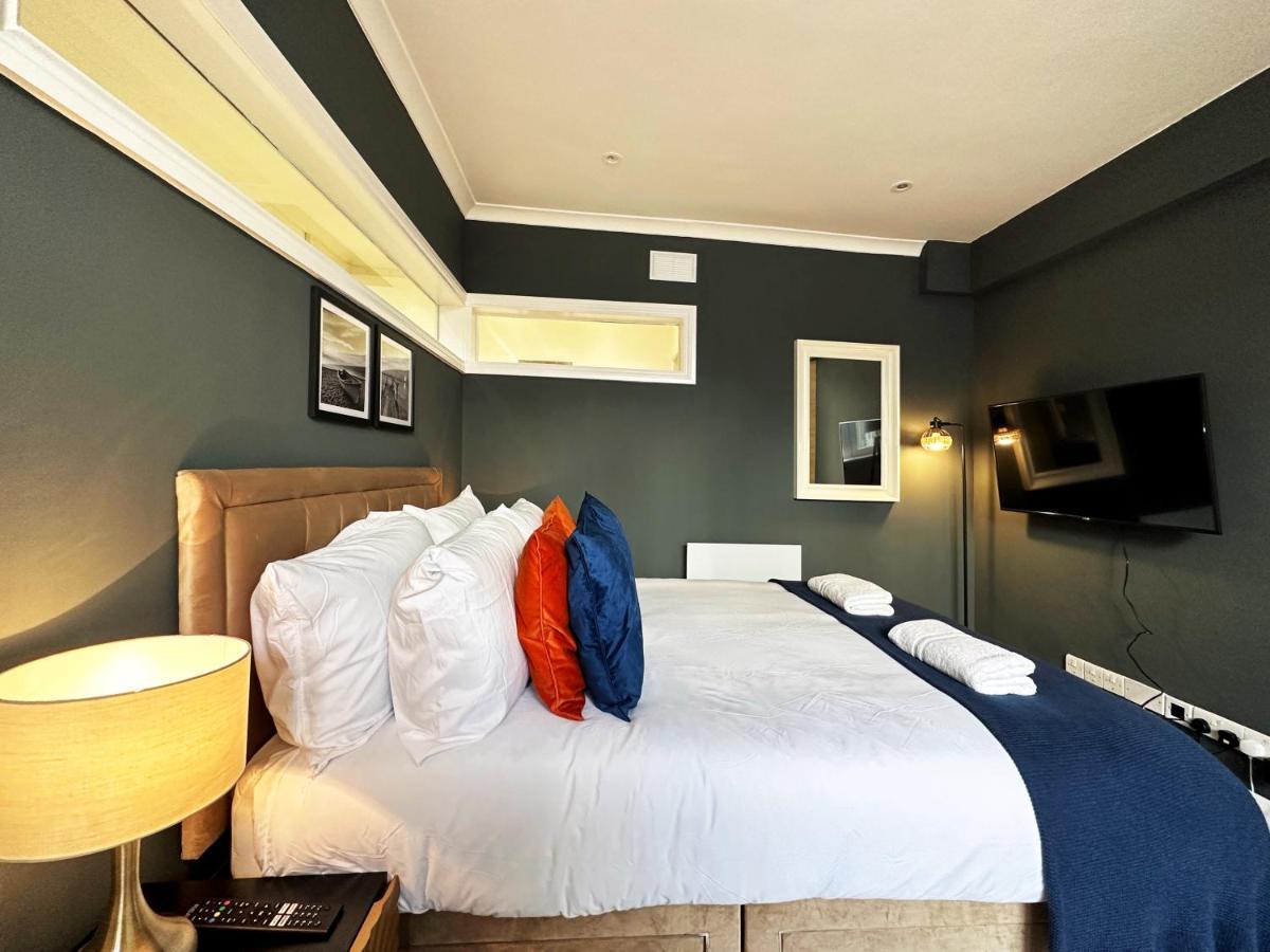 Appartement Liam Place Near Hyde Park - 1 Double Bed, 1 Sofa Bed, Spacious Apartment, Private Entrance