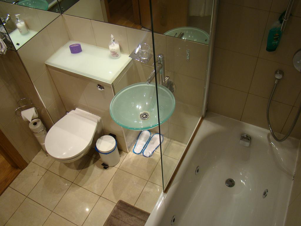 Kensington Rooms And Apartments Hotel