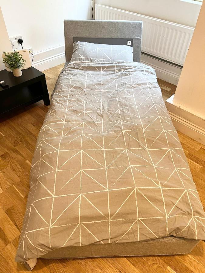 Aprt 10mins Walk From The Shard! * Londres
