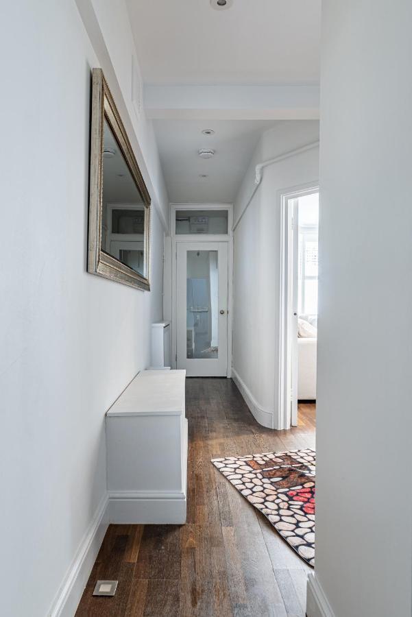 Apartamento Specious Bright Flat With Garden In