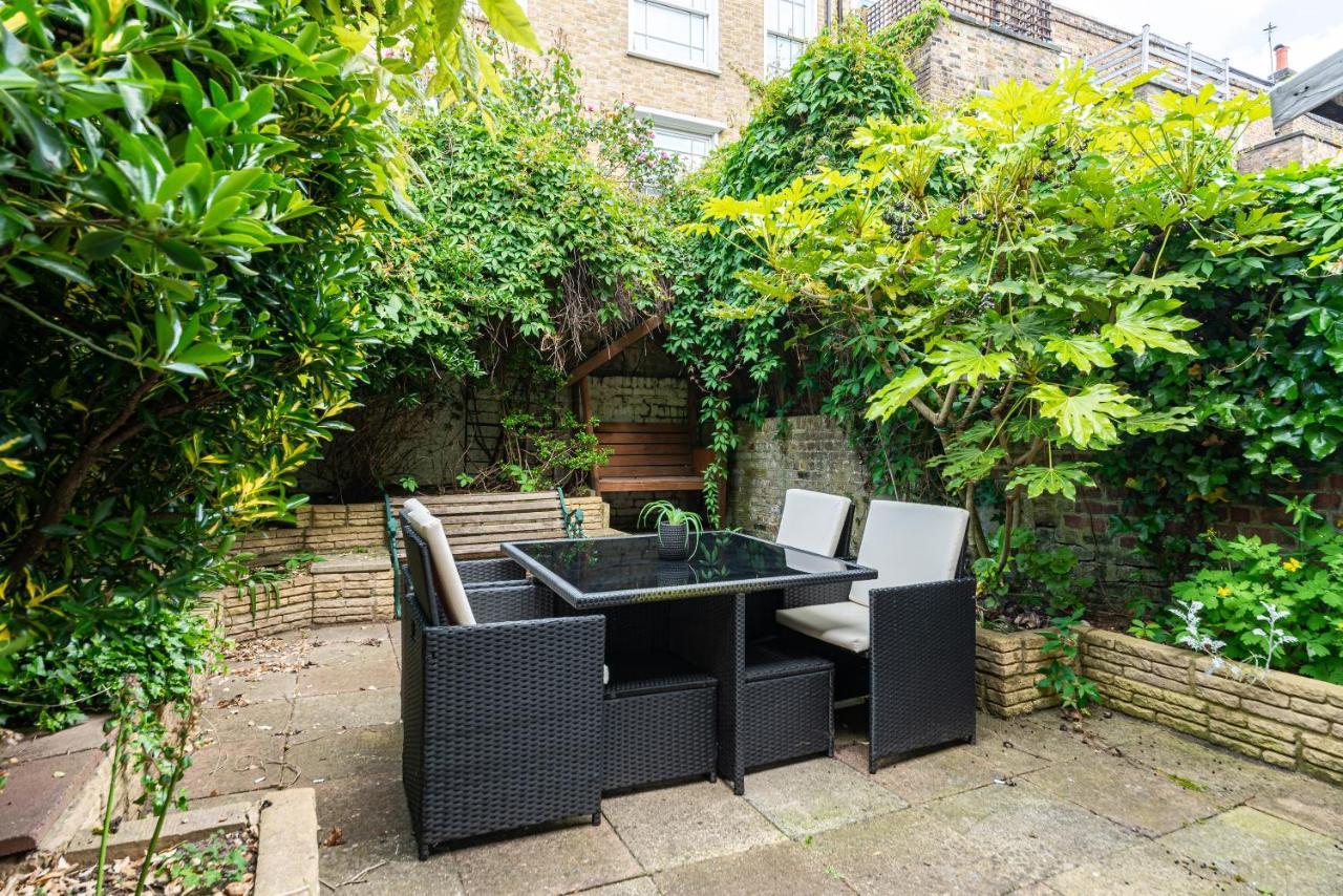 Specious Bright Flat With Garden In Appartement *