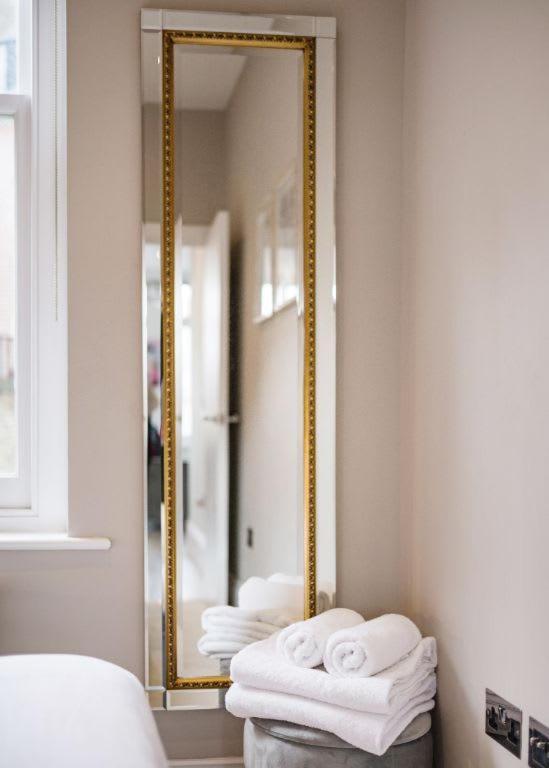 Elegant 1 Bed Apartment- Hampstead Village Casa de férias Londres