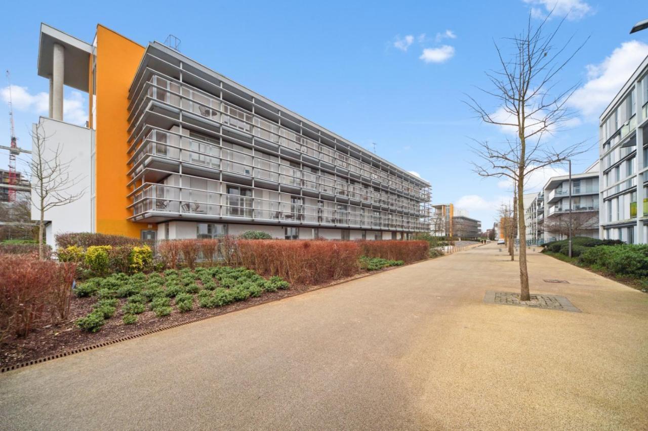 Apartamento Stunning With Underground Parking! Londres