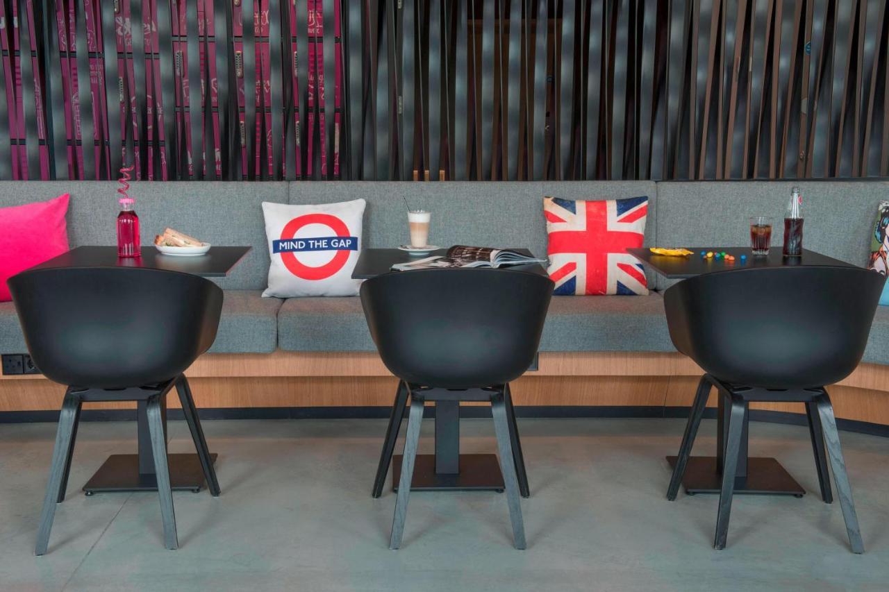 Moxy Excel Hotel Londen