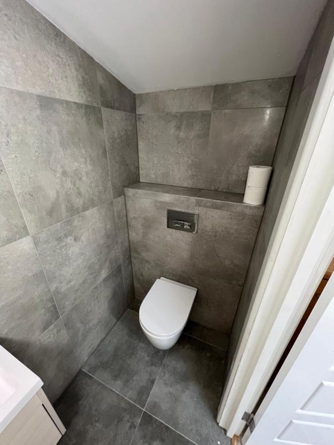 Double With En Brand New Quarto em Acomodações Particulares