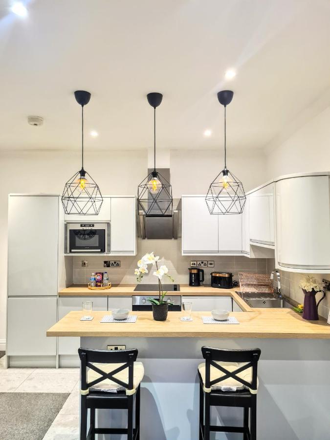 Stunning 2 Bed 2 Bath Luxury Apartment! Londres