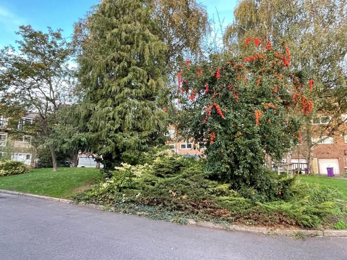 Accommodatie bij particulieren Double Bedroom With A Balcony And Ensuite Bathroom For Short Or Long In Canary Wharf With Direct Train From Heathrow, Also Convenient From Stansted And Gatwick Airport, 10 Minutes To Airport And Excel, 16 Minutes To Westminste