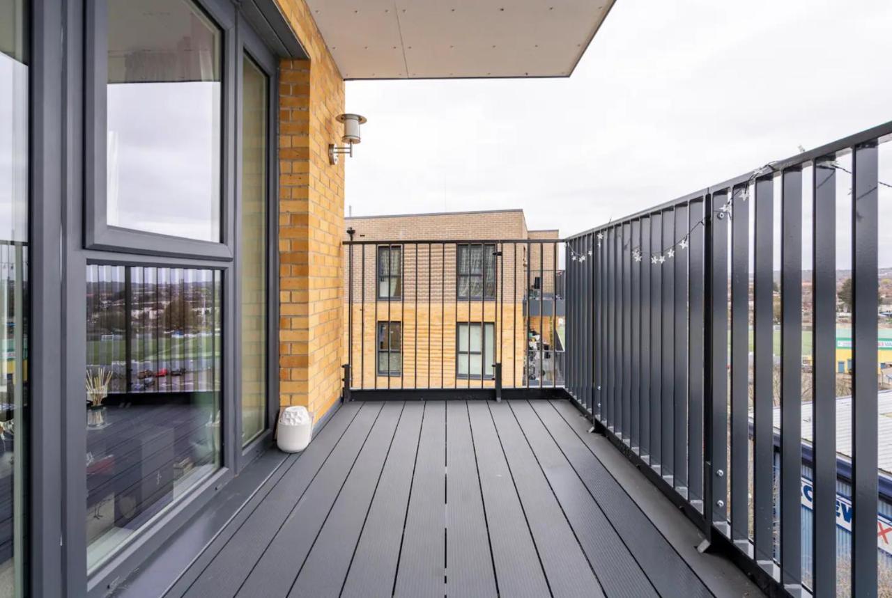 Sunny Luxury Skyline Flat Near Alexandra Palace, Tottenham Stadium & Drumsheds Apartamento Londres